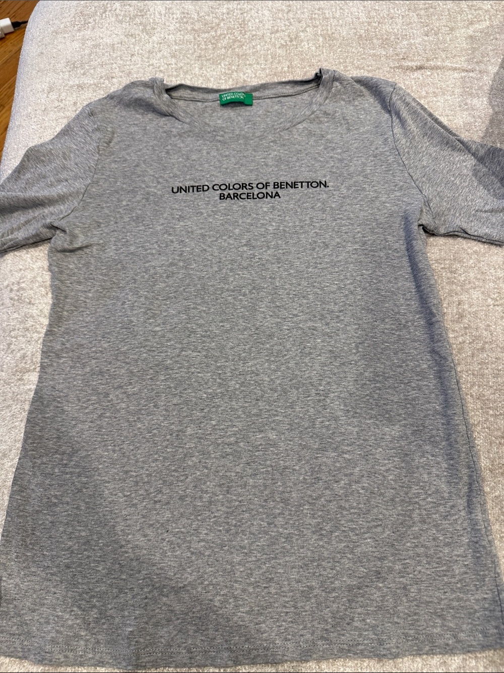 United Colors Of Benetton Gray Logo Crewneck Tee - Picture 1 of 7